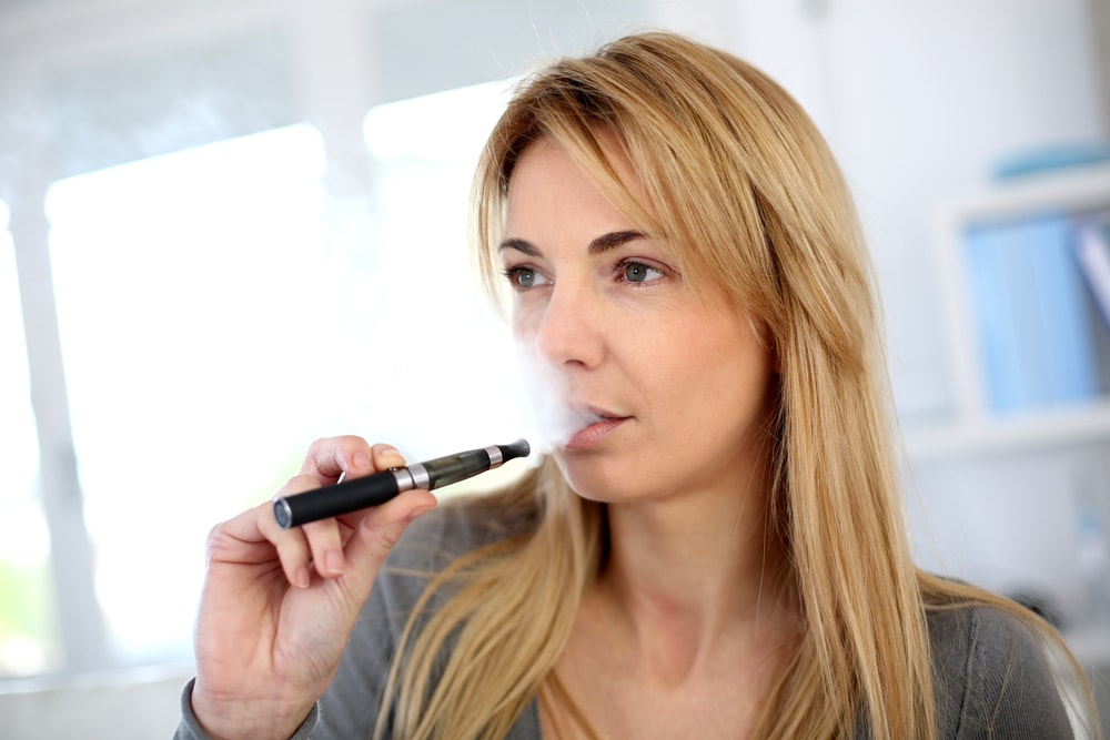 e-cigarette-en-avion-min