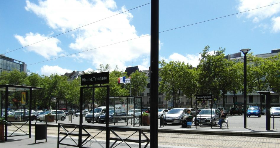 Flickr_-_IngolfBLN_-_Nantes_-_Tramway_-_Centre-ville_(1)