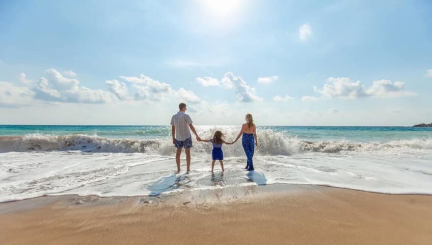 beach-family